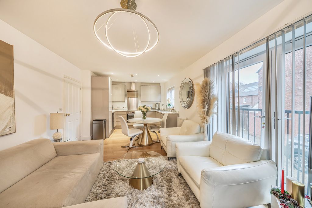 Property photo 2 of 12 Reception