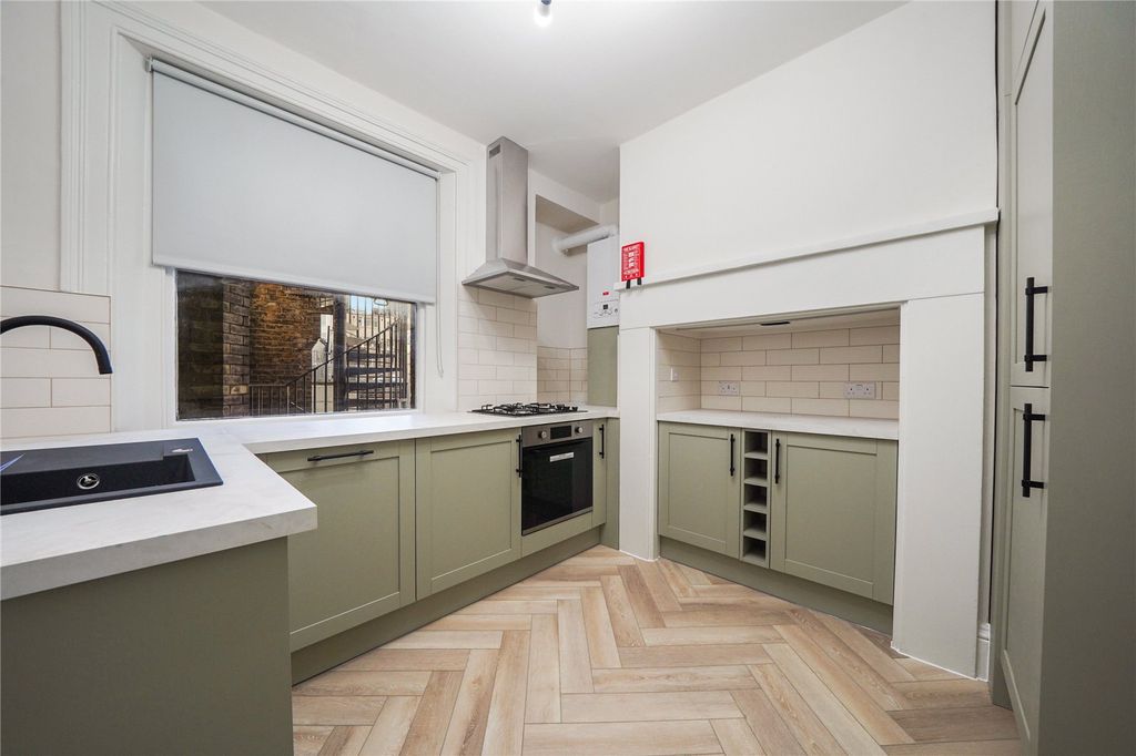 Property photo 3 of 14 Picture No. 44