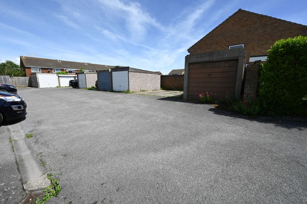 Property photo 3 of 3 Compound