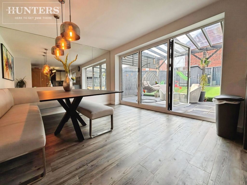 Property photo 3 of 22 Pbox-Img.Jpg