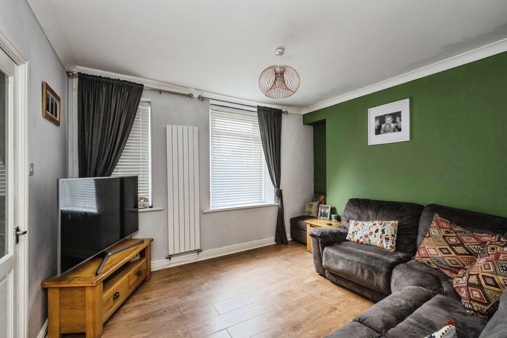 Property photo 2 of 22 Pbox-Img.Jpg