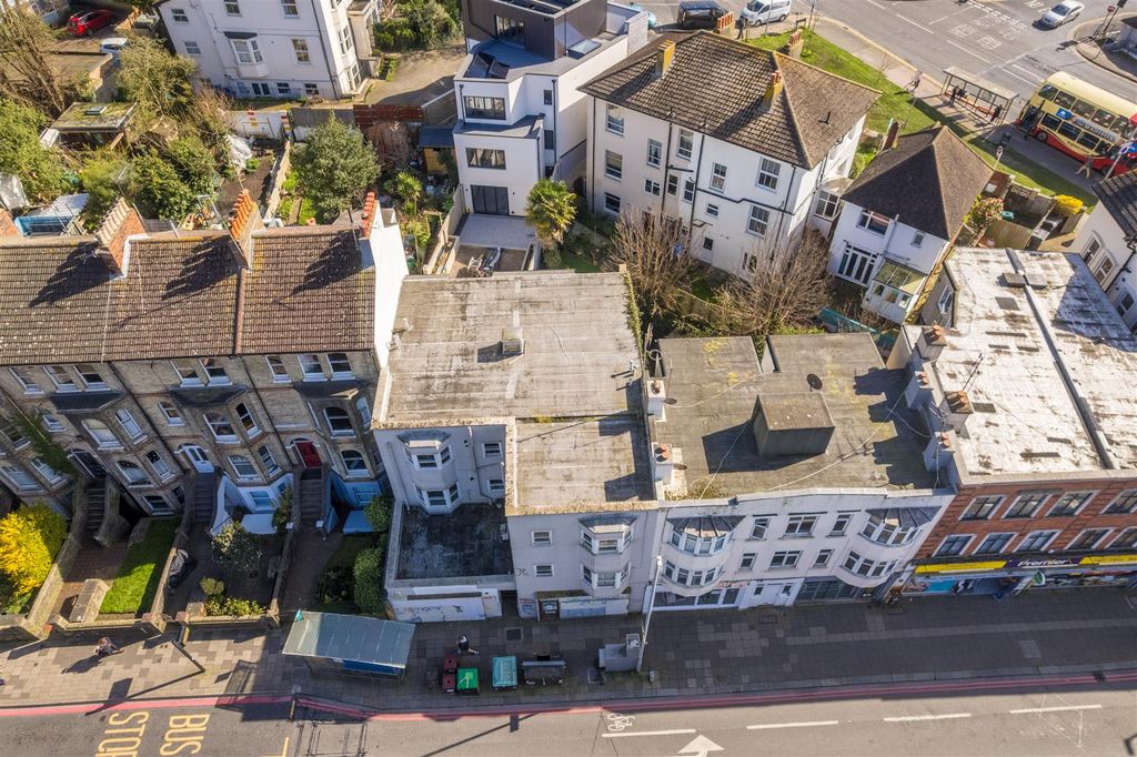 Property photo 2 of 7 188- 189 Lewes Road-9.Jpg