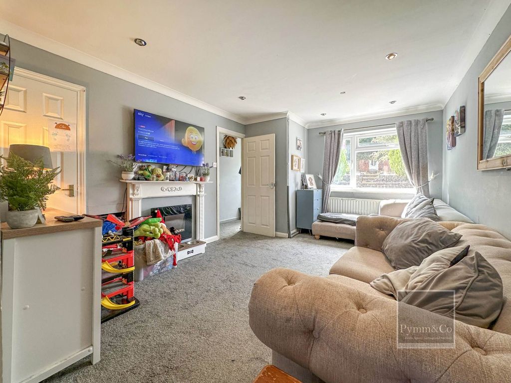 Property photo 2 of 23