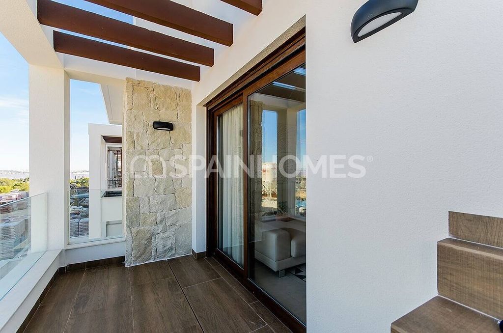 Property photo 2 of 62