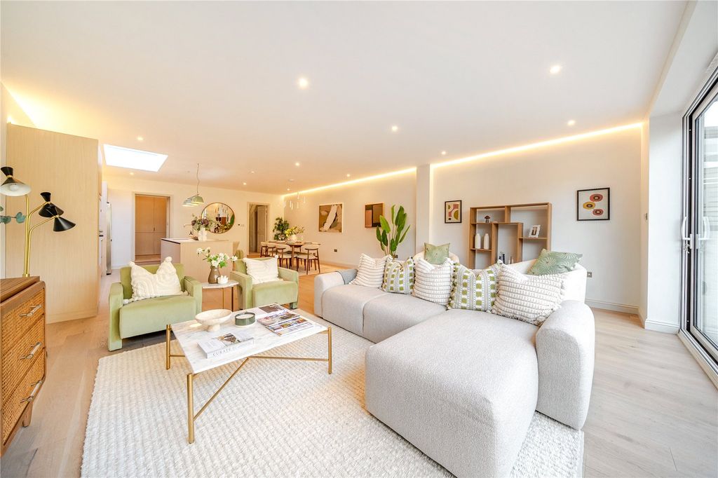 Property photo 2 of 12 Picture No. 01