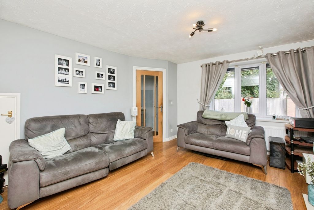 Property photo 3 of 18 Pbox-Img.Jpg