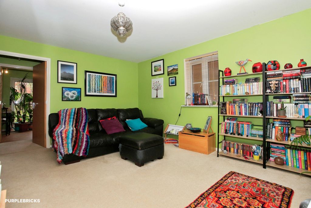 Property photo 2 of 24