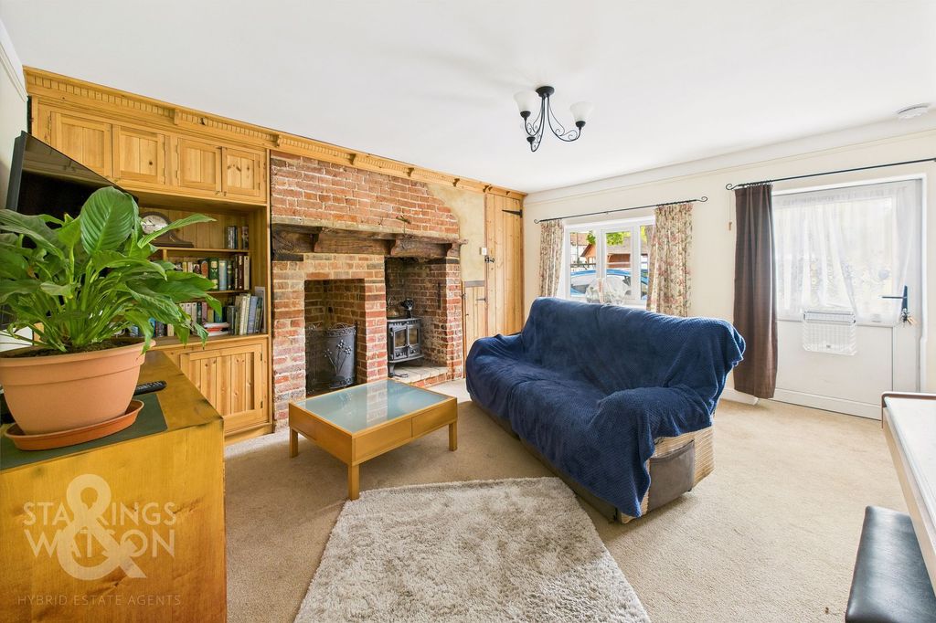 Property photo 2 of 22