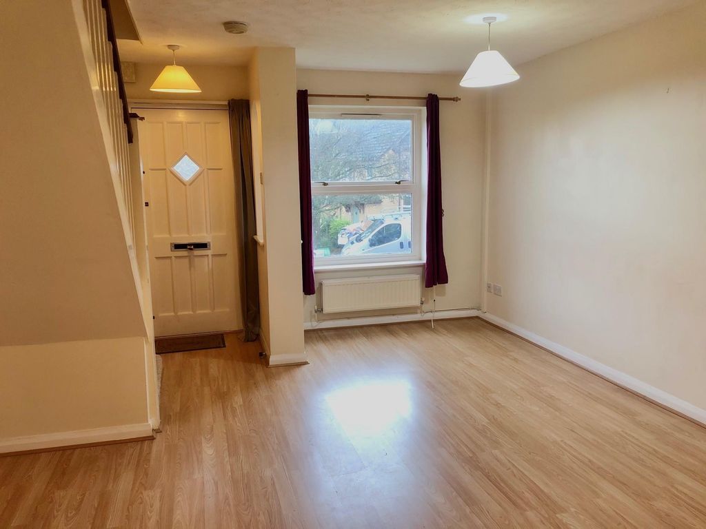 Property photo 2 of 12 Image