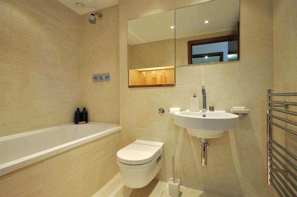 Property photo 3 of 7 Picture No. 04