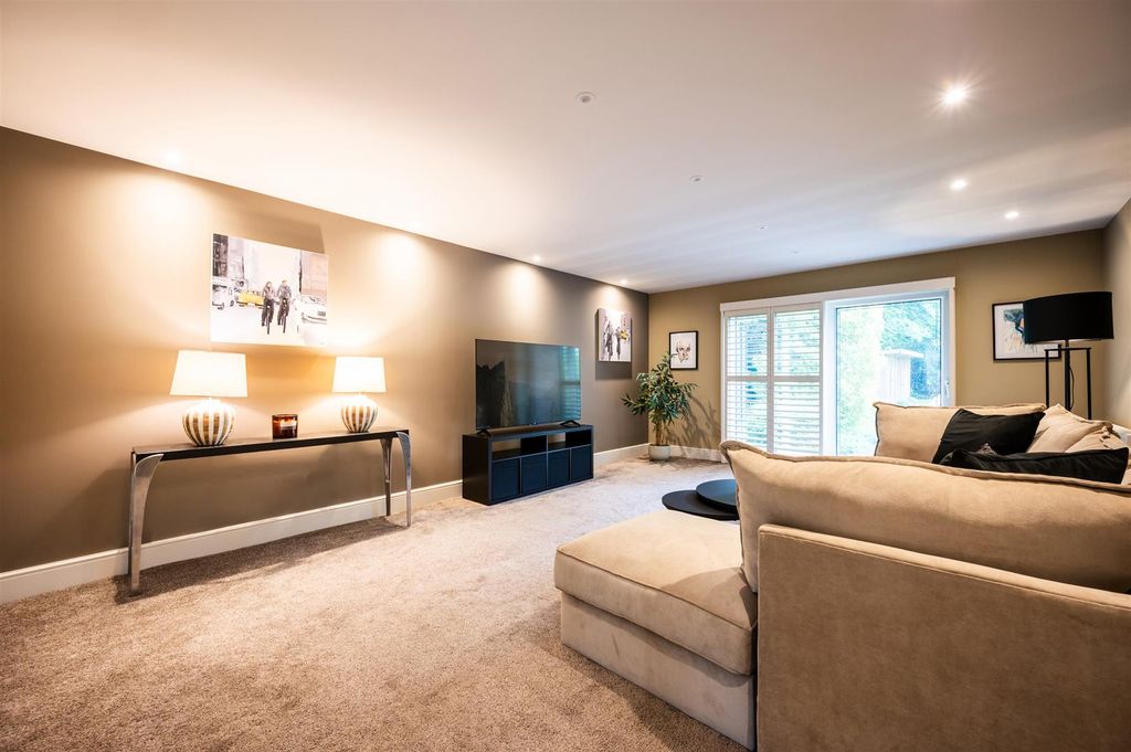 Additional image 40 of 5 bed detached house for saleDore Road, Sheffield S17