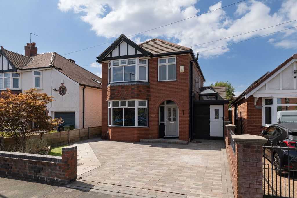 Property photo 2 of 36