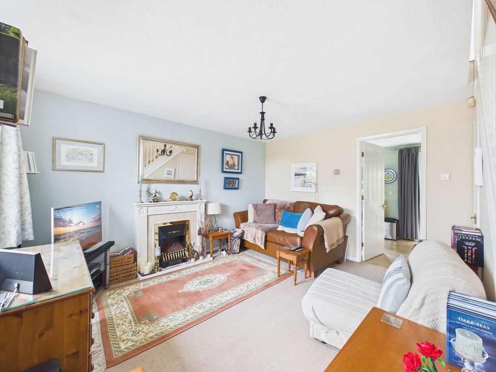 Property photo 3 of 13