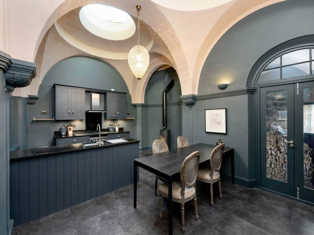 Property photo 1 of 20 Kitchen