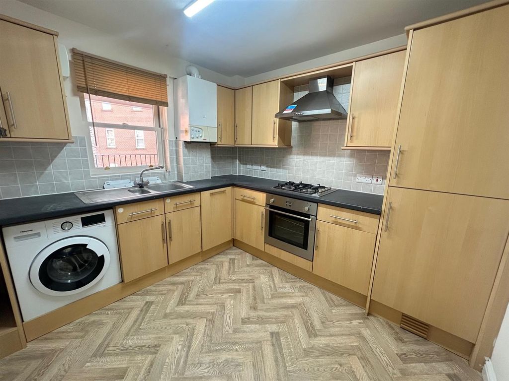 Property photo 3 of 8 8.Jpg