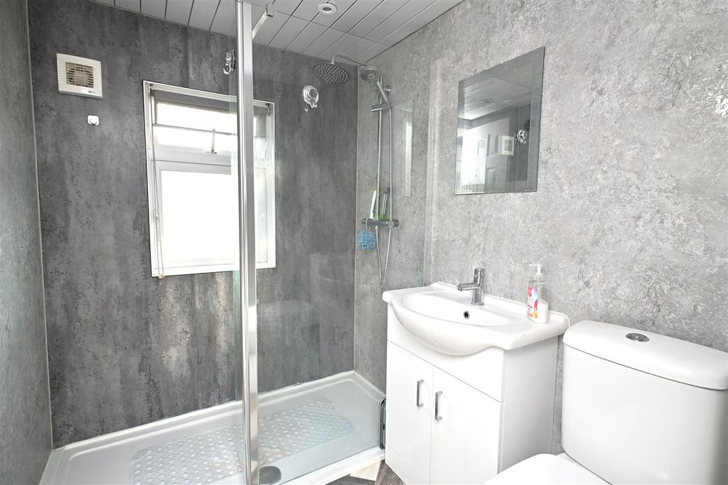 Property photo 2 of 14 Shower Room