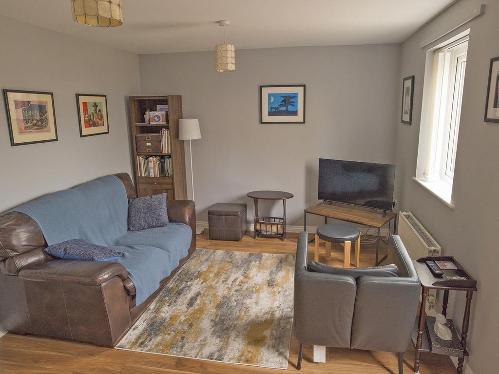 Property photo 2 of 13 Polperro Place 5 - Lounge 1.Jpg