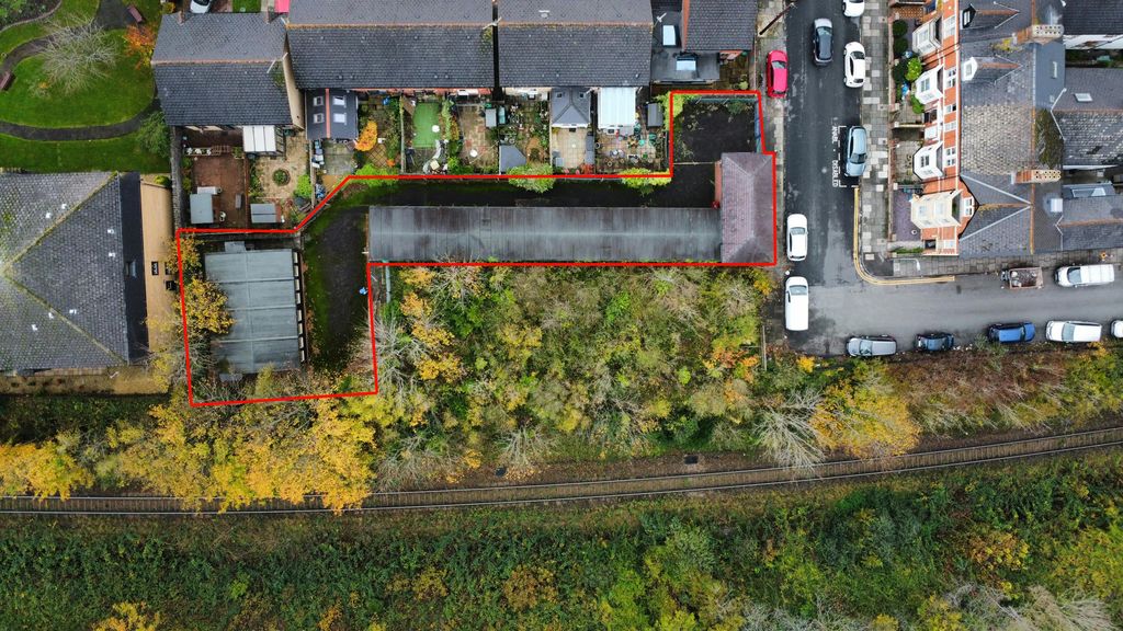 Property photo 1 of 9 Ta Centre  Penarth.Jpg