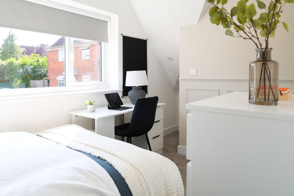 Property photo 2 of 22 Bedroom 6-3-2