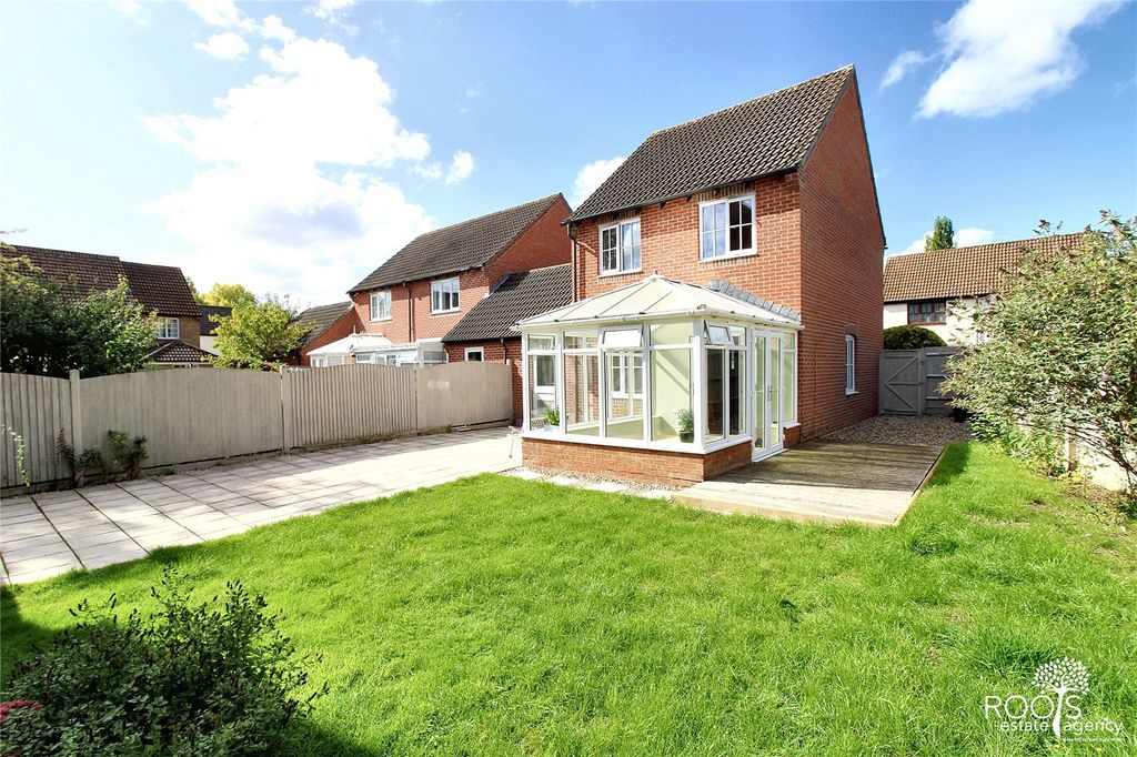 Property photo 2 of 14 Great Garden