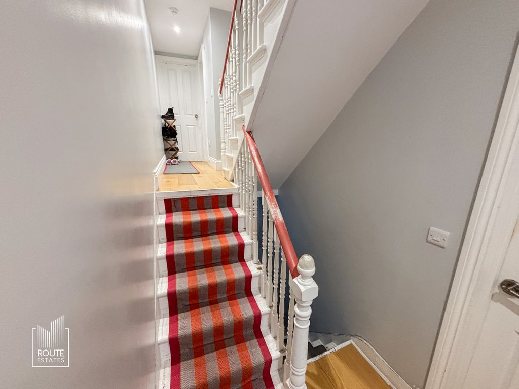 Property photo 2 of 9 Photo 4