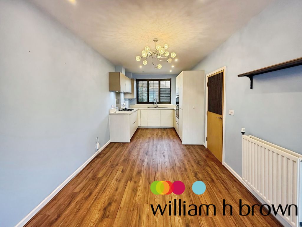 Property photo 2 of 14 Kitchen