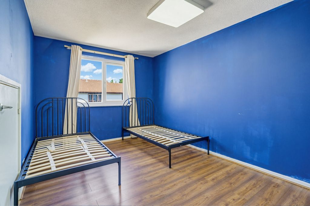 Property photo 2 of 16 Photo 2