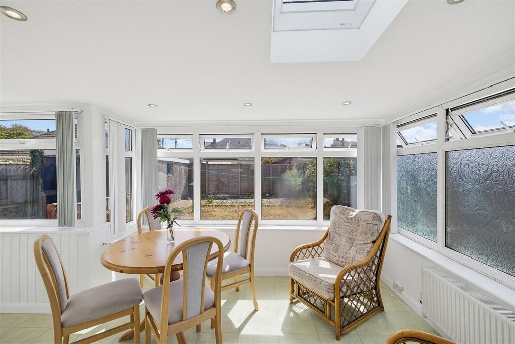 Property photo 3 of 23 Garden Room