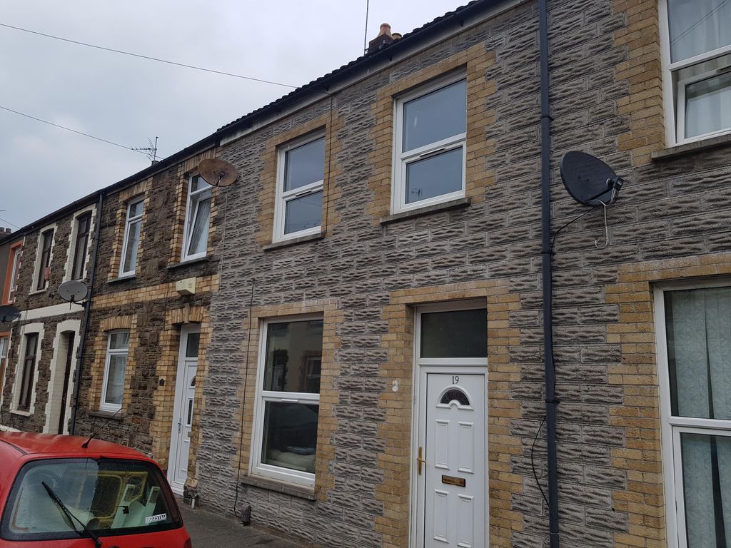 Property photo 1 of 9 Exterior