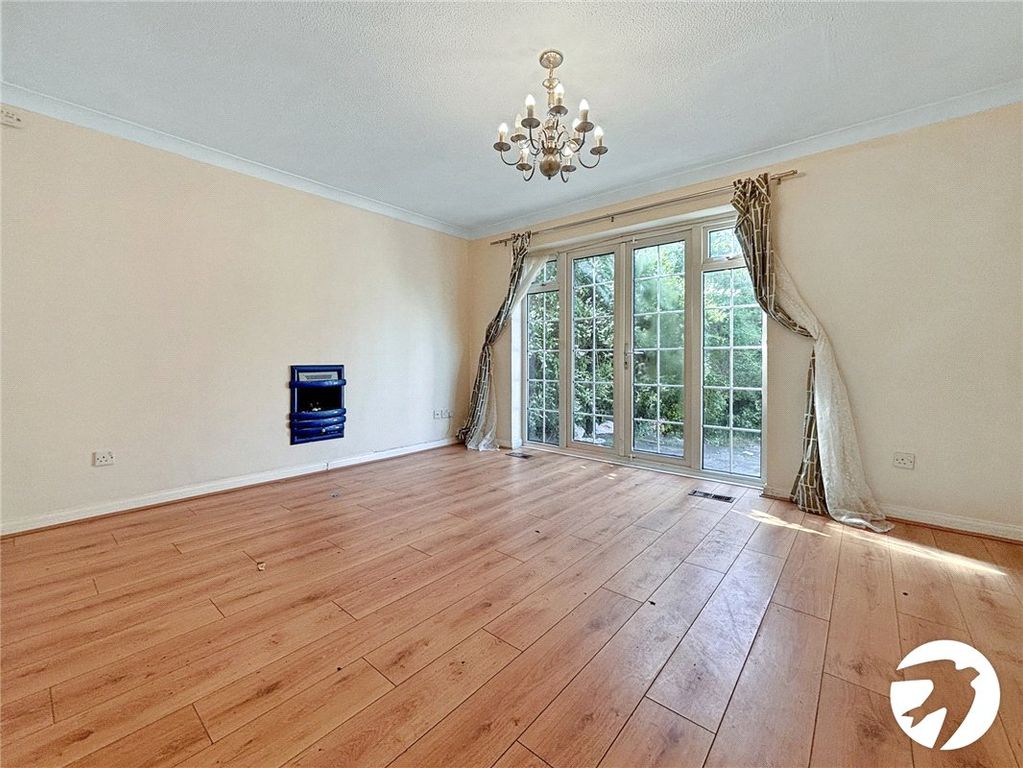 Property photo 3 of 10 Picture No. 21