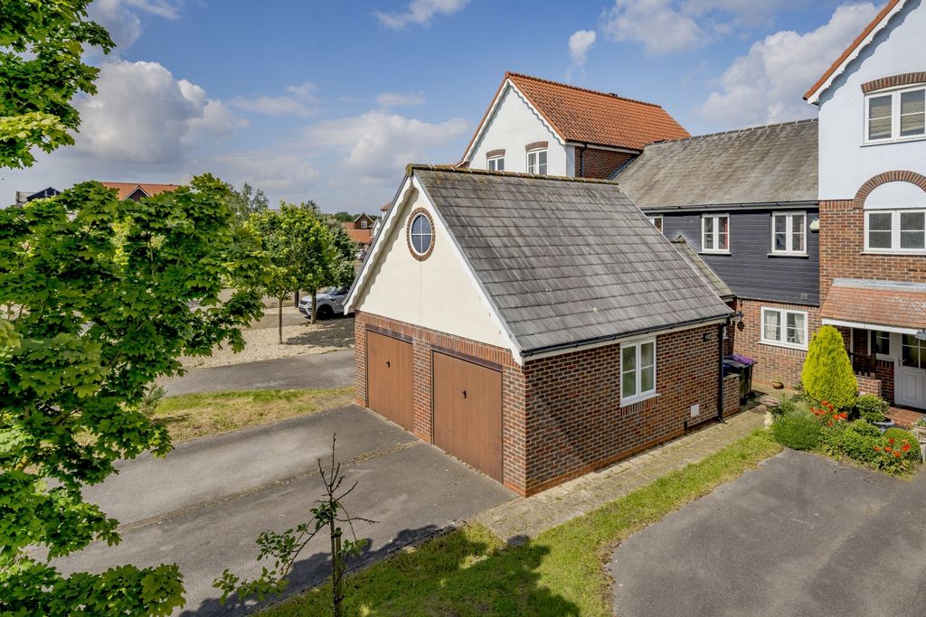 Property photo 1 of 13 1138134 (2)E