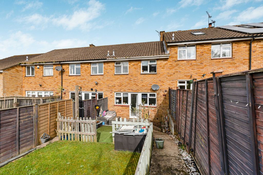 Property photo 1 of 24