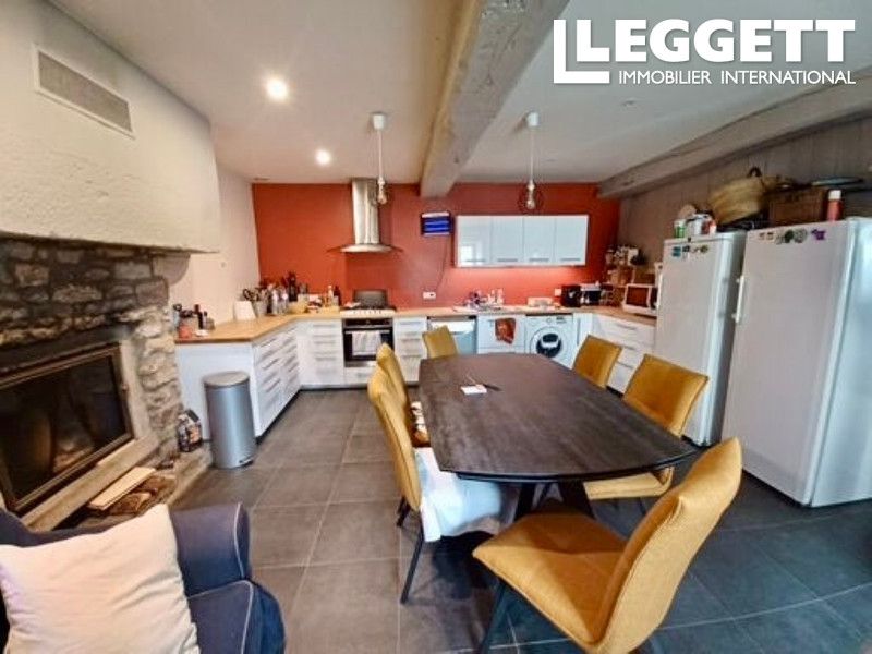 Property photo 3 of 10