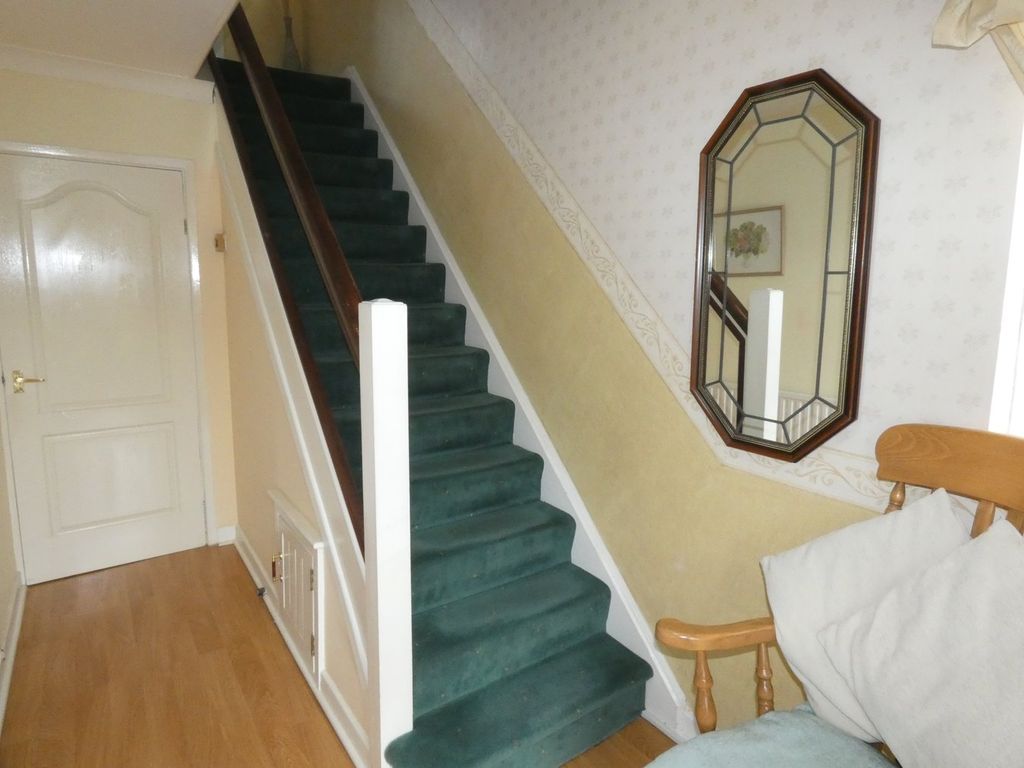 Property photo 3 of 30 Entrance Hallway