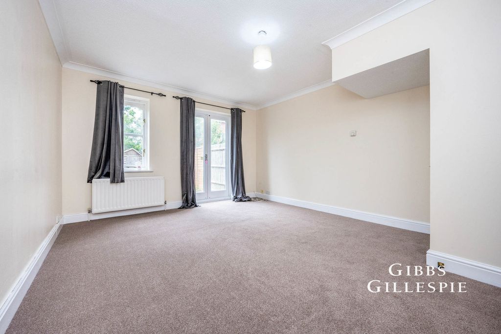 Property photo 1 of 10 Photo