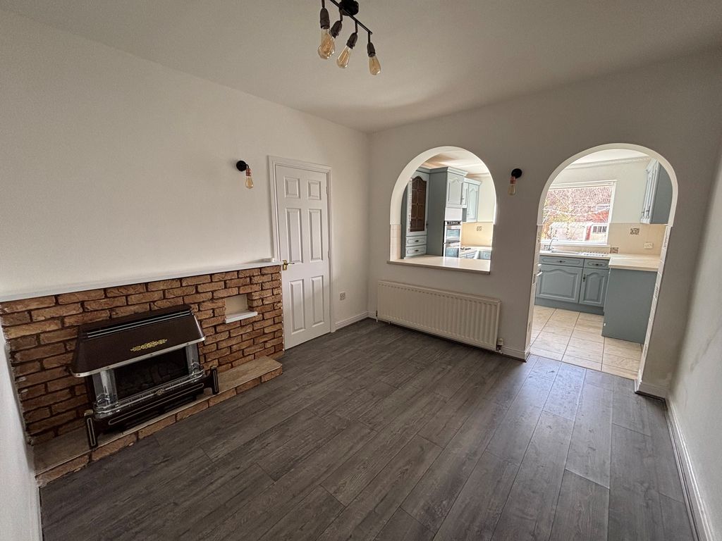 Property photo 3 of 12 Image