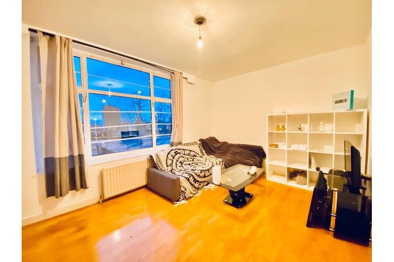 Property photo 2 of 6