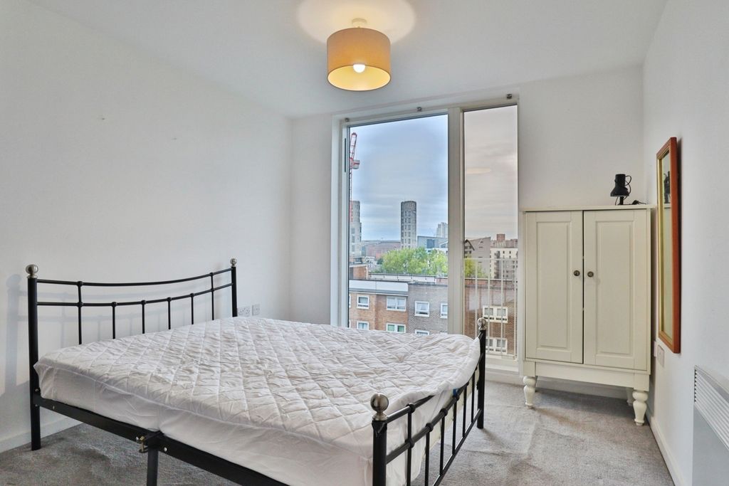 Property photo 3 of 17 Photo