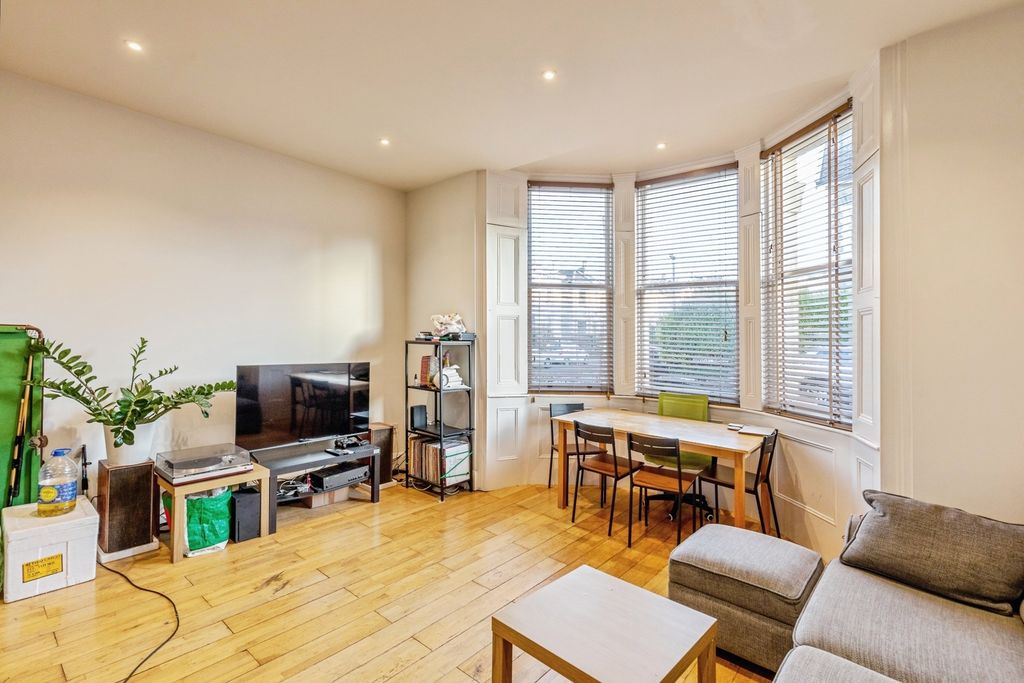 Property photo 2 of 10 Pbox-Img.Jpg