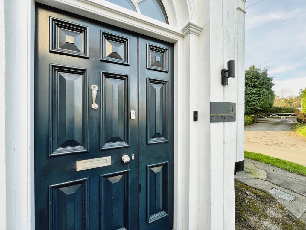 Property photo 1 of 29 3876470