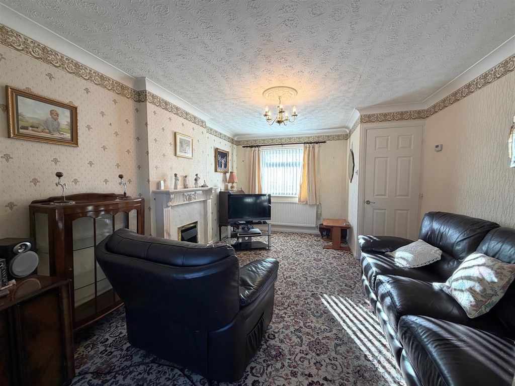 Property photo 2 of 24 B1.Jpeg