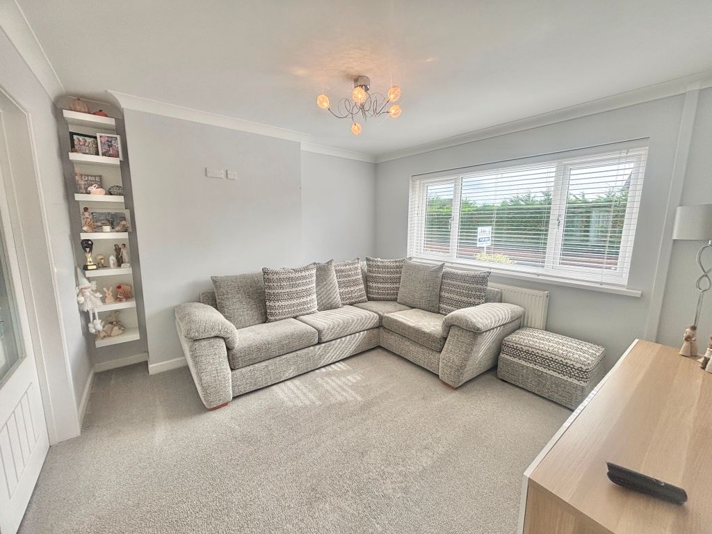 Property photo 2 of 33