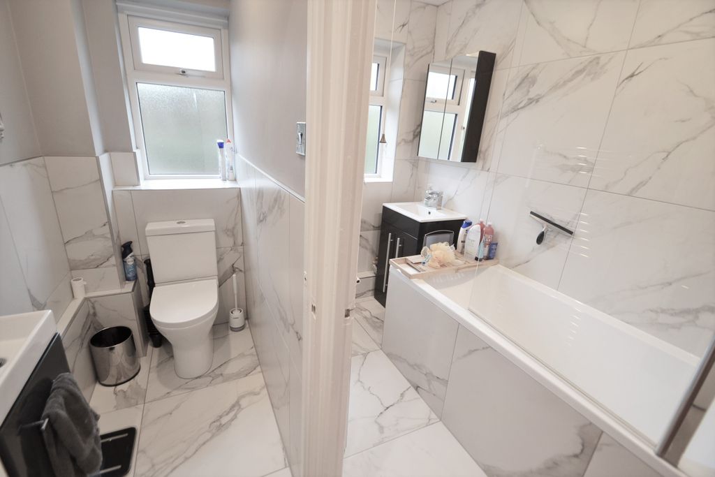 Property photo 1 of 36