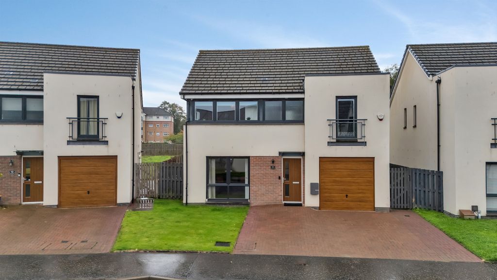Property photo 1 of 41 4-Print-8 Bleasdale Road_56
