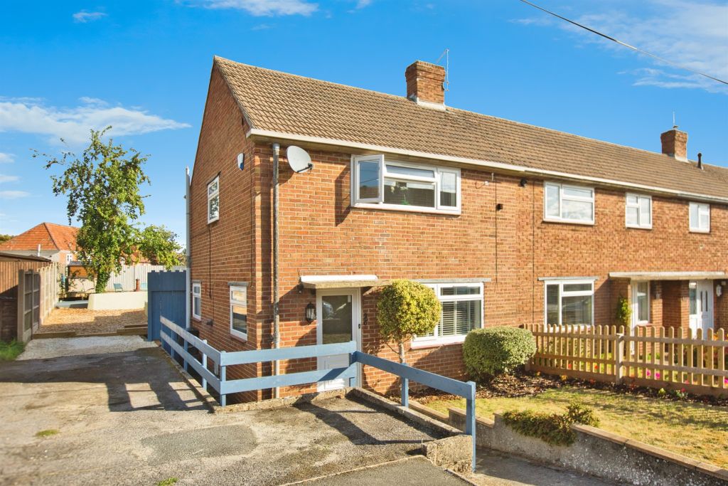Property photo 1 of 17