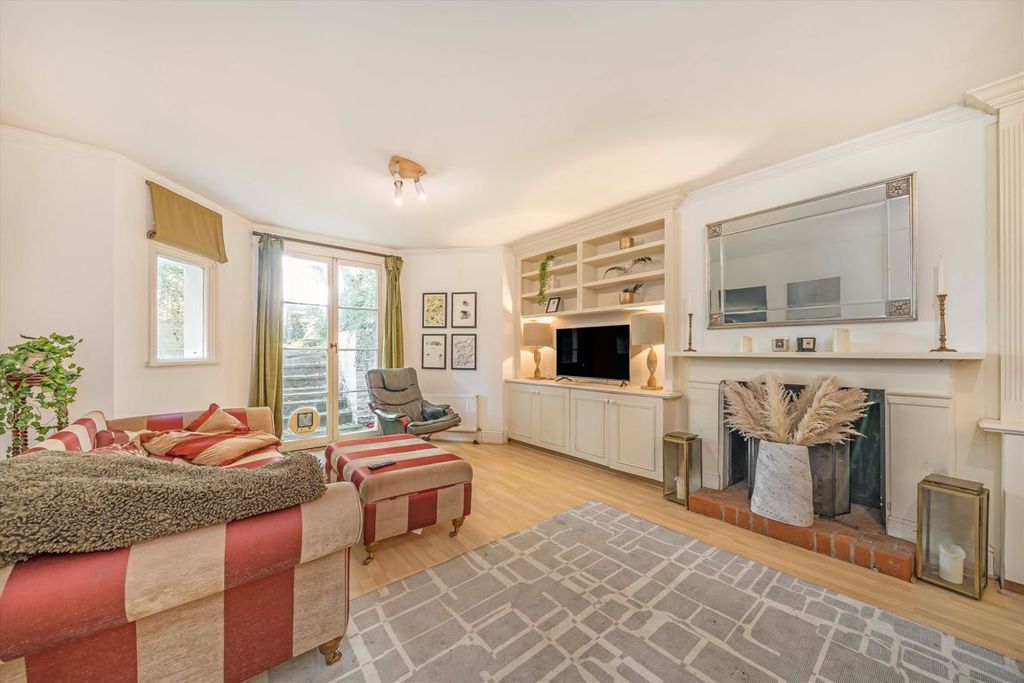 Property photo 2 of 6