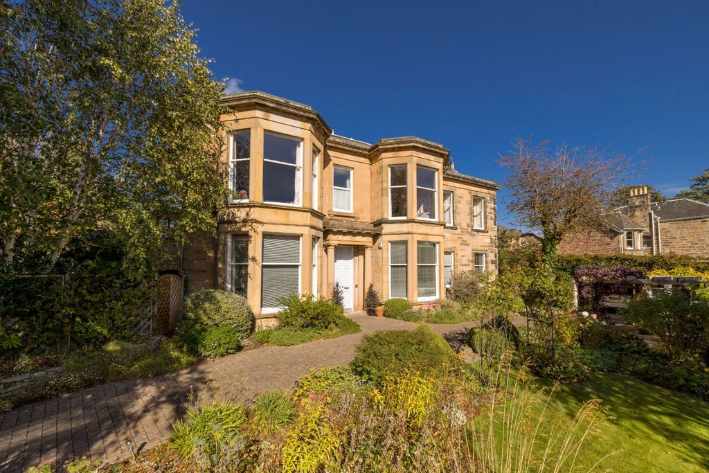 Property photo 1 of 19 External