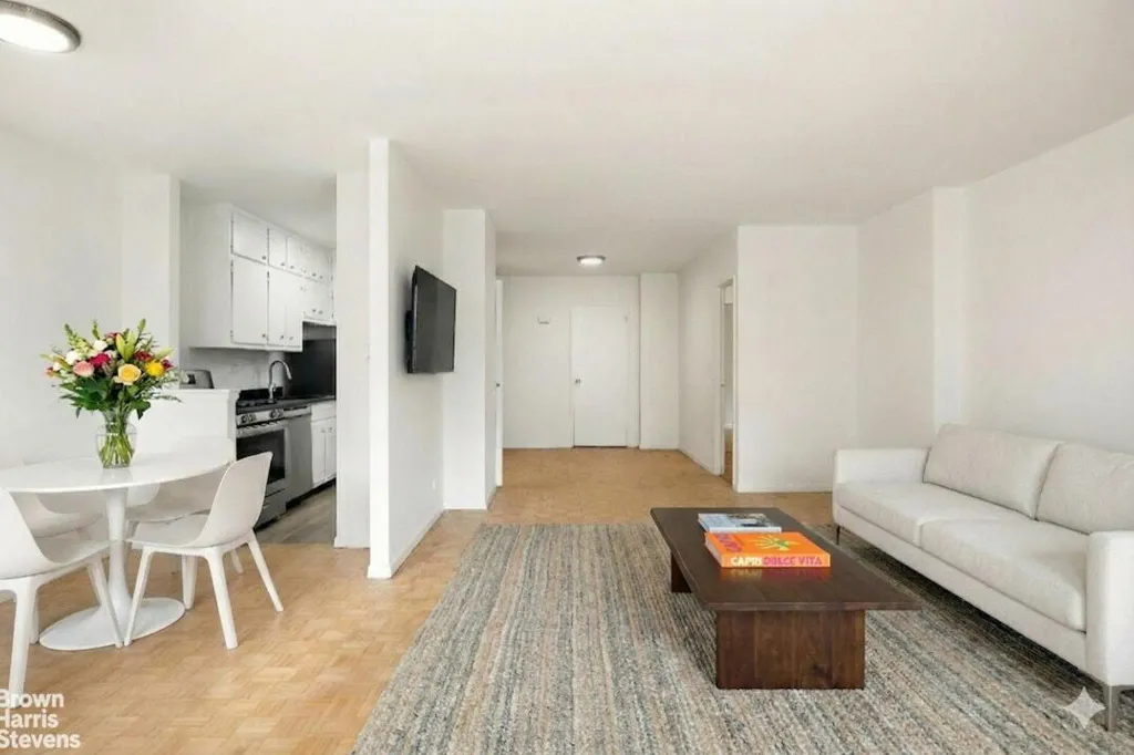 Property photo 3 of 9 <Alttext/>