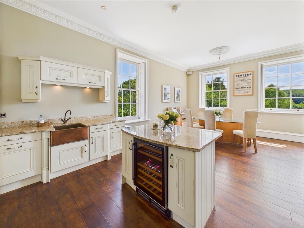 Property photo 3 of 23 Dining Kitchen