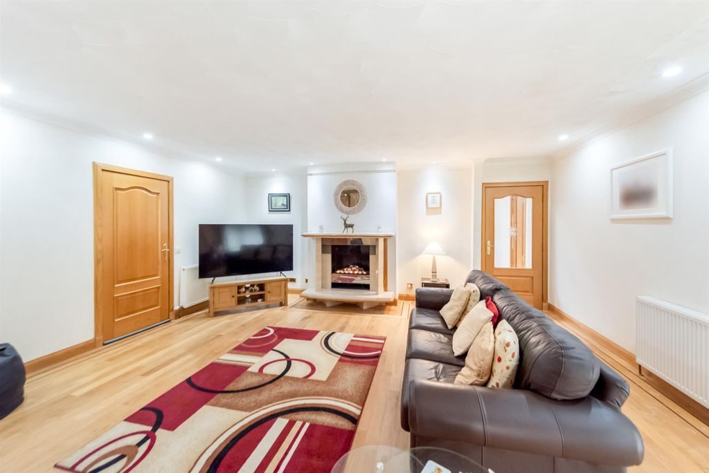 Property photo 2 of 47 30.Jpg